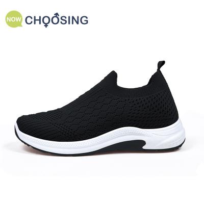 China Lady Comfortable Jogging Flat Breathable Fashion Trend Men Knit Sneakers Sports Running Shoes Woman for sale