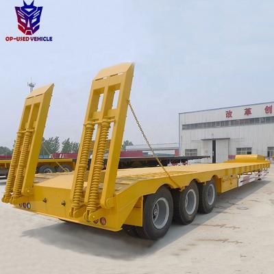 China Trailer Truck Door Carbon Trailer 3 Axles Pour Hauling Machinery Excavator for sale