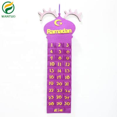 China Eco-friendly Islamic Holiday Eid Mubarak Felt Ramadan Decoration Advent 30 Day Mosque Calendar for sale