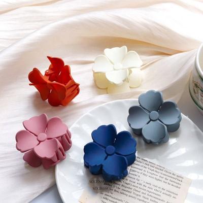 China The Other Korean Flower Matte Hair Claw Four Clover Leaf Barrettes Hair Clip Hair Accessories for sale