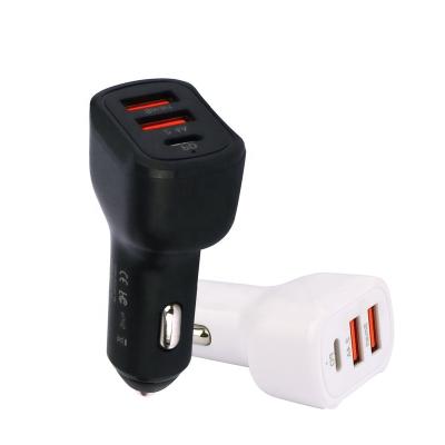 China Mobile Phone Charging in Car Charger 30W PD Fast Charging Dual USB C Car Charger for iPhone Laptops Tablets Car Phone Charger for sale