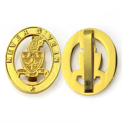 China Custom Round Lapel Europe Novelty Detective School Brand Name Logo Metal Clip Gold Clothing Pin Badge à venda