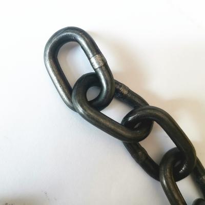 China Drag Chain DIN5685A Short Welded Steel Round Link Chain Size 5mm Self Color Chain for sale