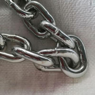 China Drag Chain Welded DIN766 Standard Short Galvanized Link Chain 10mm Steel Link Chain Twisted Chain for sale