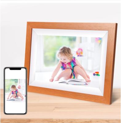 China New Arrival Wifi cloud video playback FCC Rohs CE wood 10 inch smart frameo digital photo frame for sale