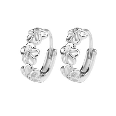 China FASHIONABLE Tasty Minimalist Silver Earrings 925 Sterling Silver Hoop Earrings Jewelry Gift S925 Flower Huggie Earrings for sale