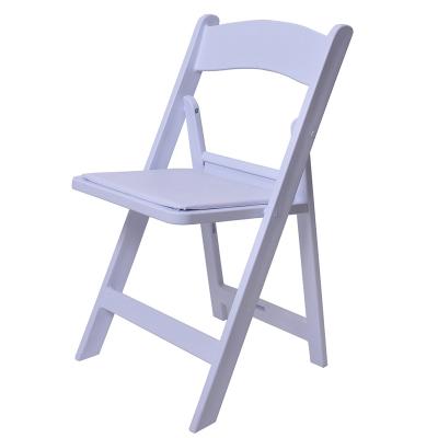 China Modern Comfortable Collapsible Event Portable Outdoor Wedding Party Design White Plastic Folding Chairs for sale