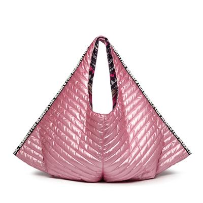 China Fashion Exclusive High Quality Daily Yoga Bag Outdoor Sports Pink Tote Handbags Fashion Waterproof Lady Bags New New for sale