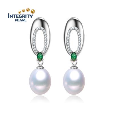 China Genuine 925 huggie circle hook fancy newcomer FASHIONABLE style earrings freshwater pearl bridal sterling silver earing for sale