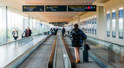 Chine Le passage couvert mobile VVVF d'aéroport de 11 degrés a commandé les trottoirs en mouvement d'alliage d'aluminium à vendre