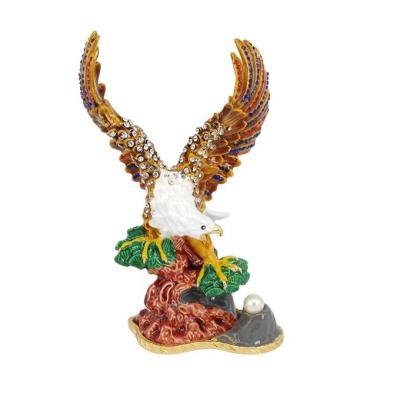 China Collectable Decoration Gift Eagle Metal Craft Home Decor Gift for sale