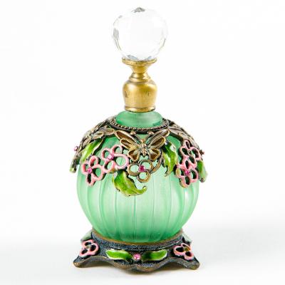 China Delicate PERFUME Vintage Bottle Perfume Gold Metal Perfume Bottle Mini Flower Fancy Butterfly Plated Perfume Bottle for sale