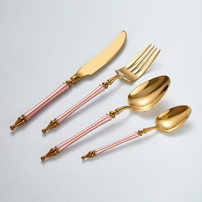 China Viable Luxury 4pcs Cutlery Set Spoons Fork Knife Silverware 304 Stainless Steel Gold Wedding Flatwaregift Set for sale