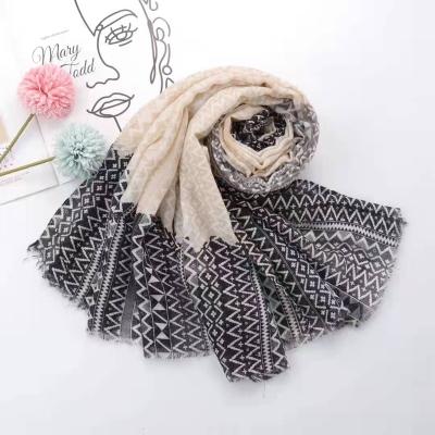 China Soft touch feeling spring/summer style new ethnic lozenge printed twill polyester long scarf women's sun protection shawls and other scarves for sale