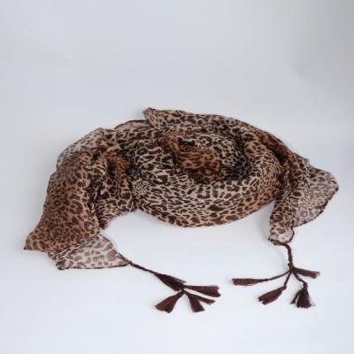 China Clothing Decoration 2021 Classic Fashion Leopard Hijab Scarf Ladies Long Cotton Shaw Scarves for sale