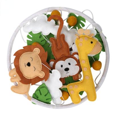 China Safari Carousel Farmhouse Decor Baby Room Felt Baby Crib Hanging Mobile Nursery Mobiles Musical Jungle Safari Animal for sale