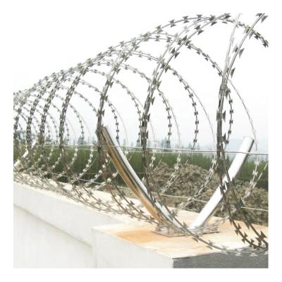 China Steel Wire High Security Concertina Razor Wire Galvanized Razor Barbed Wire Factory BTO22 Razor Wire for sale