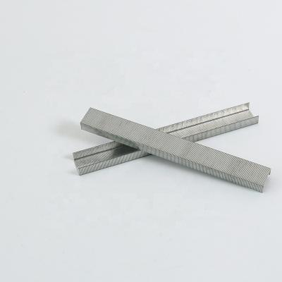 China Office Stationery Galvanized Single Line Staple Terminal 26/6 Stationery Clips (No.35) for sale