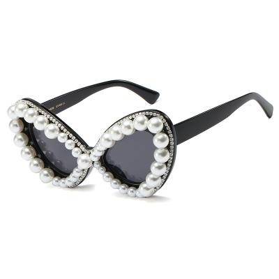 China Fashion Sunglasses 2020 New Design Fashion Women Luxurious Sun Glasses With Diamonds for sale