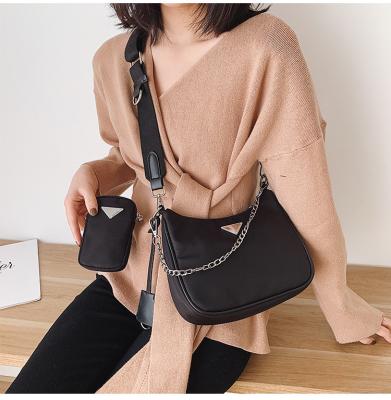 China Fashion 2021 New Women Handbags Brand Luxury One Shoulder Armpit Portable Bag for sale