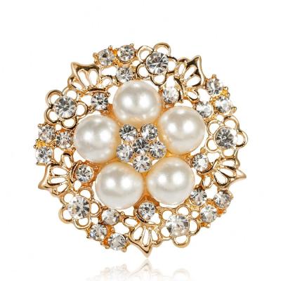 China Fashionable Jewelry Accessories Pearl Flower Brooch Pin Jewelry Accessories Imitation Pearl Rhinestones Crystal Wedding Brooch Pin for sale