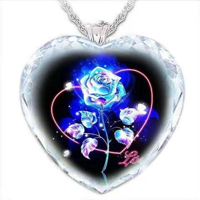 China Creative Elegant Lady Necklace Pendant Anniversary Crystal Antique Fantasy Rose Pendant High Quality Exquisite Fashion Lover Jewelry Gift for sale