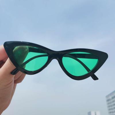 China Retro triangle sunglasses European and American Cat Eye Net Red Sunglasses 2021 new fashion punk color women's shade personality for sale