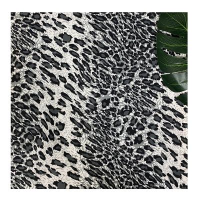 China Hot Sale Width 160CM Pure Polyester Snake Printed Fabric For Dress Shirt for sale