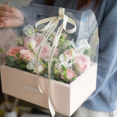 China Recyclable Portable Flower Cake Flower Gift Box Transparent Flower Arrangement Transparent Box for sale