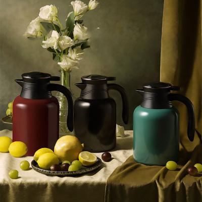 China PORTABLE Double Wall Bpa Free Big Stainless Steel Sports Gallon Water Jug Colour Milk Jug with Handle for sale