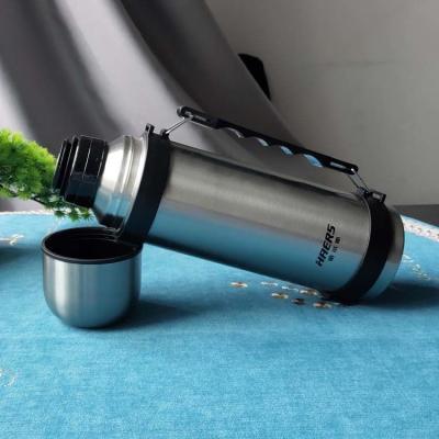 China PORTABLE Eco Friendly Stainless Steel Portable Vacuum Insulated Sport Water Bottle with Handle and Cup for Outdoor Travel Sport for sale