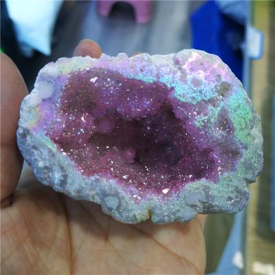 China Wholesale Europe Electroplate Color Crystal Therapy Stone Pink Rose Quartz Aura Agate Geode for sale