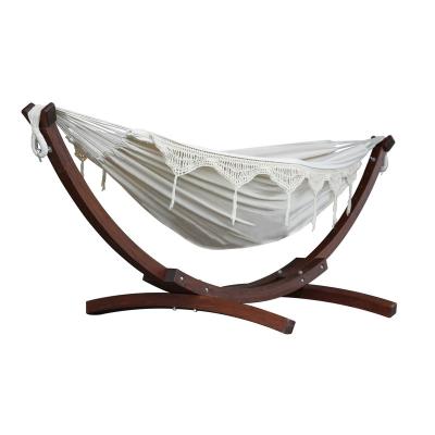 China Traditional Indoor Outdoor Tassel With Wooden Stand Cotton Hammock With Macrame Lace Fringe Hammock for sale