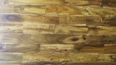 China Acacia Solid 3-strips, hand-scraped,distressed,UV lacquer for sale