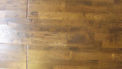 China Acacia Solid 3-strips, hand-scraped,distressed,UV lacquer for sale