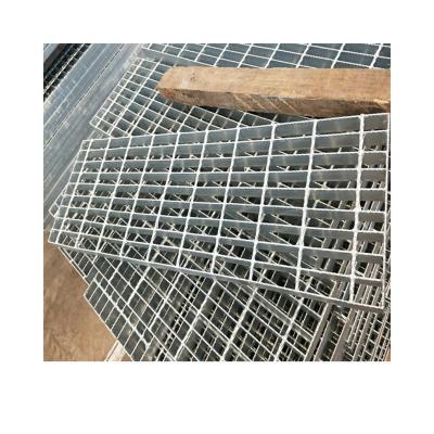 China Traditional Metal Building Materials Hot Dipped 30 x 3mm Galvanized Steel Grating for sale