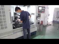 Automatic polishing machine for aluminium cans, oxygen bottles and beverage bottles