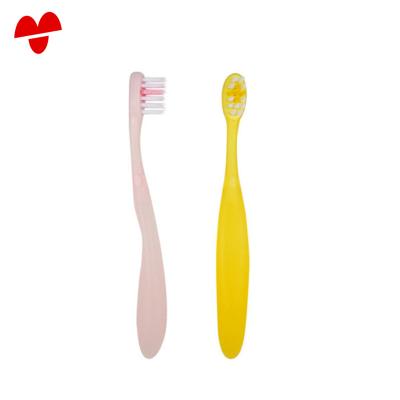 China Soft Bristle Baby Toothbrush Chick Handle Design Natural Baby Toothbrush Baby Toothbrush Manual Hot Sale Eco-Friendly Package PET for sale