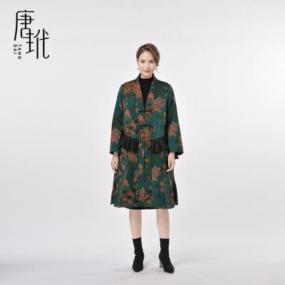 China 2020 Fall/Winter Autumn/Winter Tongxiang Green Fashion Chinese style Tang Suit Warm Mid Length Silk Down Jacket for sale