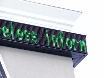 China Indoor Single Color Led Scrolling Message Signs 10000 / M2 Pixel Density for sale