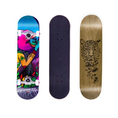 China Professional Skater Wholesale 22 Inch Russian Maple Skateboard Fuller Retro Skate Board With Light Colorful Wheels For Kids for sale