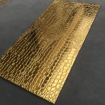 China Metallic Luxury Glitter Glazed Crocodile Metallic Tiles Pattern Glazed Design 3d Texture Gold Selected Ceramic Bathroom Decorative Wall Tiles Gold for sale