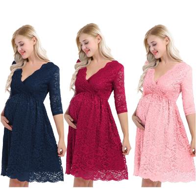 China Viable Women's Lace Overlay V-Neck Half Sleeve Elegant Floral Maternity Knee Length Pregnant Lace Photography Dress for sale