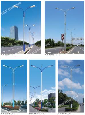 China 8m high highway Q235 glavanized taper steel 70W double arms street light with time controller for sale