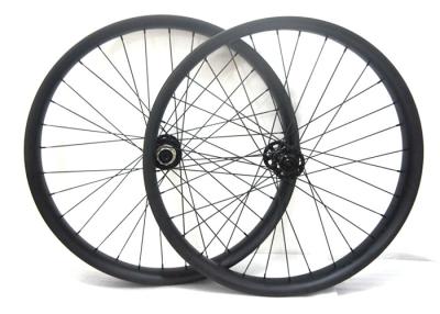 China Tiefes Fett-Speichenrad der Nut-26, kundenspezifisches fettes Fahrrad schlauchlose Breite Wheelset 65MM zu verkaufen