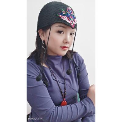 China Hand Crochet Promotion Fashion Knitted Hats Hand Crochet Embroidery Hat for sale