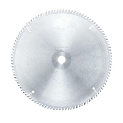 China El diamante 48 en la hoja de sierra circular para el corte de madera con el carburo inclinó a Diamond Cutting Segmented Saw Blade en venta