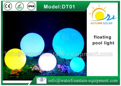 Chine Lumières solaires de flottement extérieures de piscine, lumière imperméable de la boule LED avec le contrôleur à distance à vendre