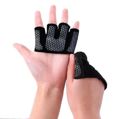 China Barehand Gym Barehand Gloves Dumbbell Hand Guards CrossFit Workout Half Finger Gym Sport Unisex Thin Gloves Sports for sale