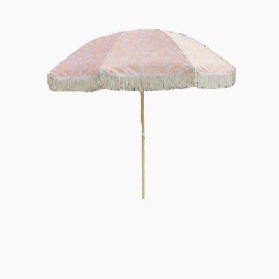 China Beach Umbrella Contemporary Customizable Parasol With Tilt Sand Anchor Tote Bag UV Protection Wooden Beach Umbrella for sale